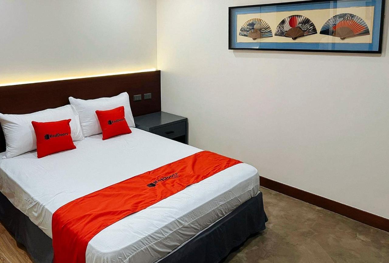 Reddoorz Plus @ Toshiko Boutique Hotel Koronadal City Экстерьер фото